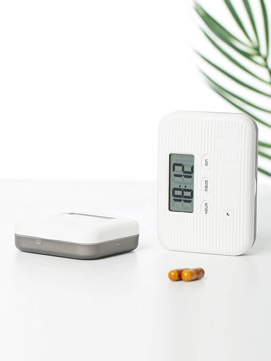 Smart Timed Pill Box with Reminder – Portable Weekly Pill Organizer for Morning, Noon & Night – Compact Travel-Friendly Sealed Pill Case for Deaf & Hard of Hearing